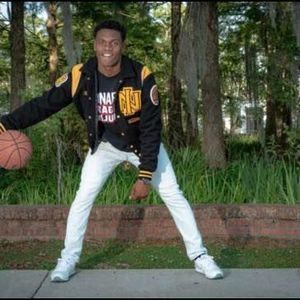 Meet your Posher, Kenan